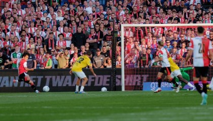 费内巴切5-2逆转费耶诺德晋级欧冠资格赛：弗雷德的超级世界波引爆全场