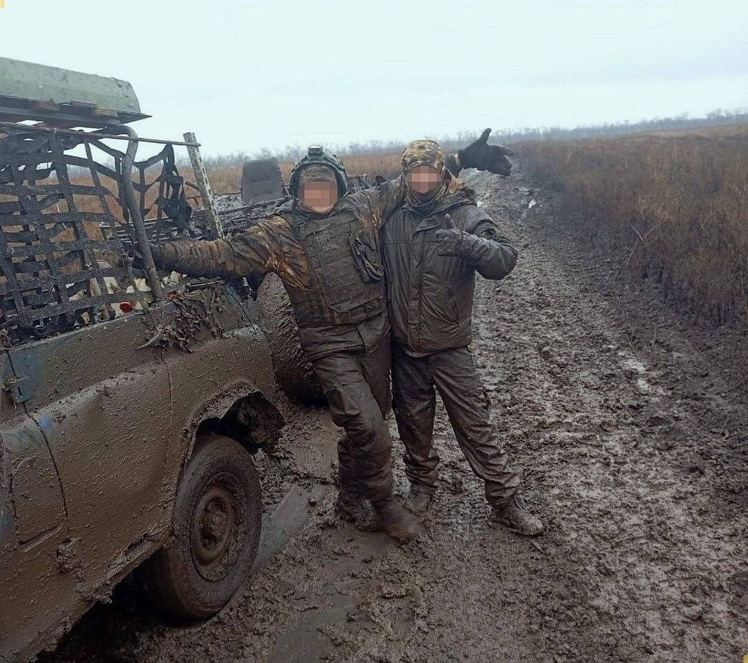 乌克兰亚速营前参谋长:乌军前线炸锅了,俄军即将实现两次大包围