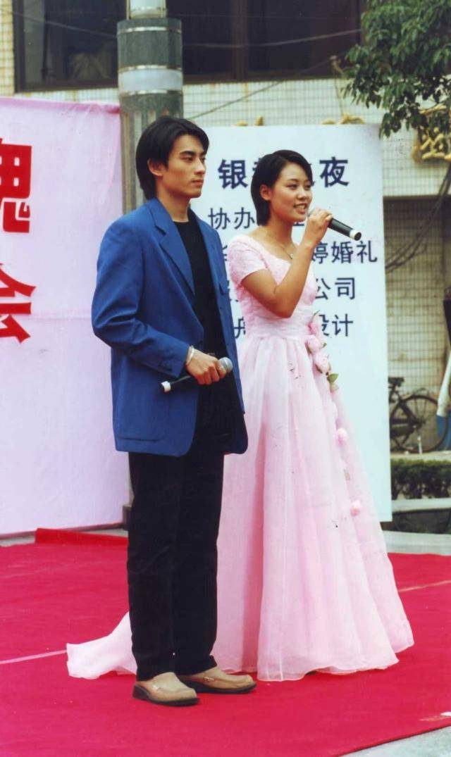 景区“打工人”郑国霖“火出天际” 母校校长:为他骄傲