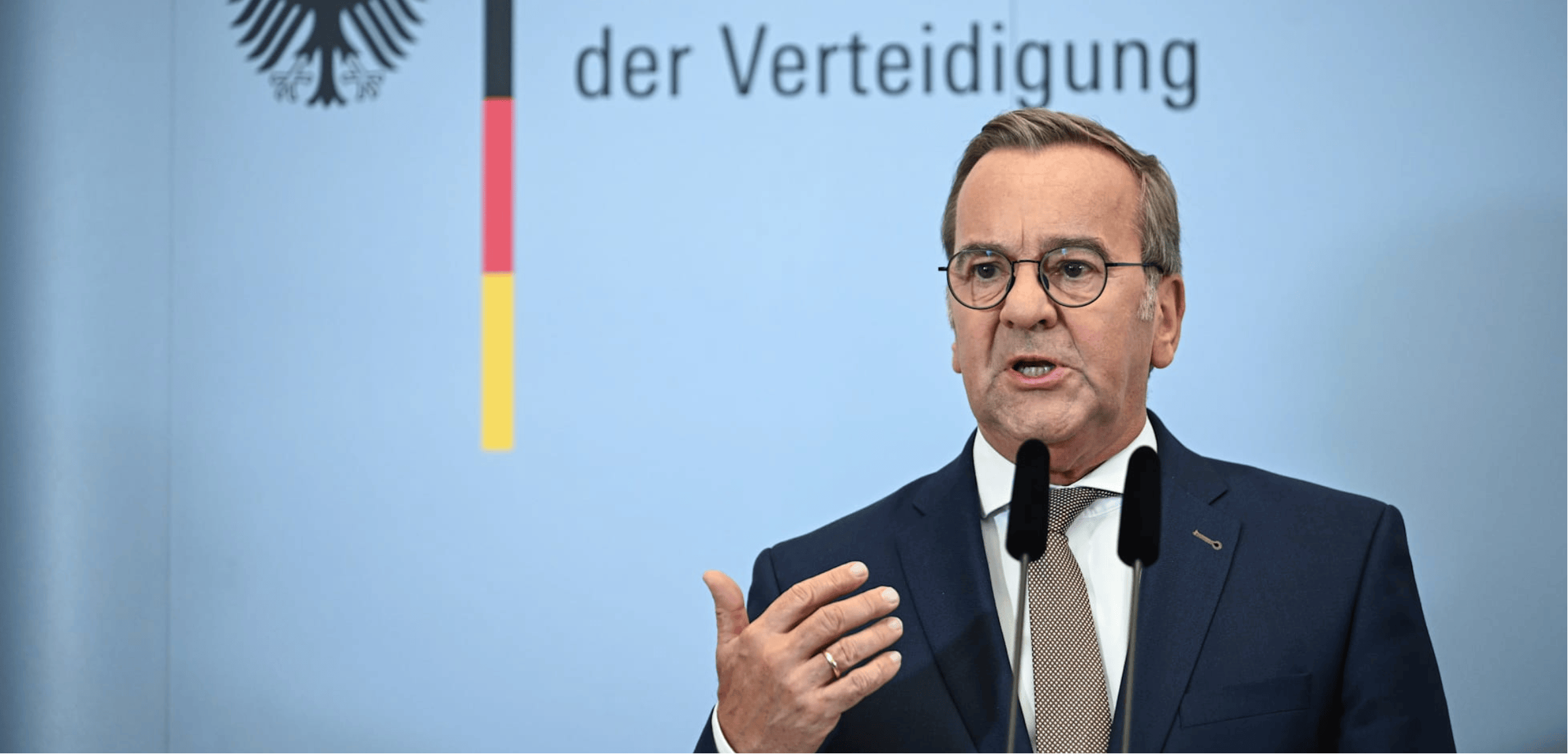 德国防长驳斥冯德莱恩向乌克兰派兵言论:她缺乏授权