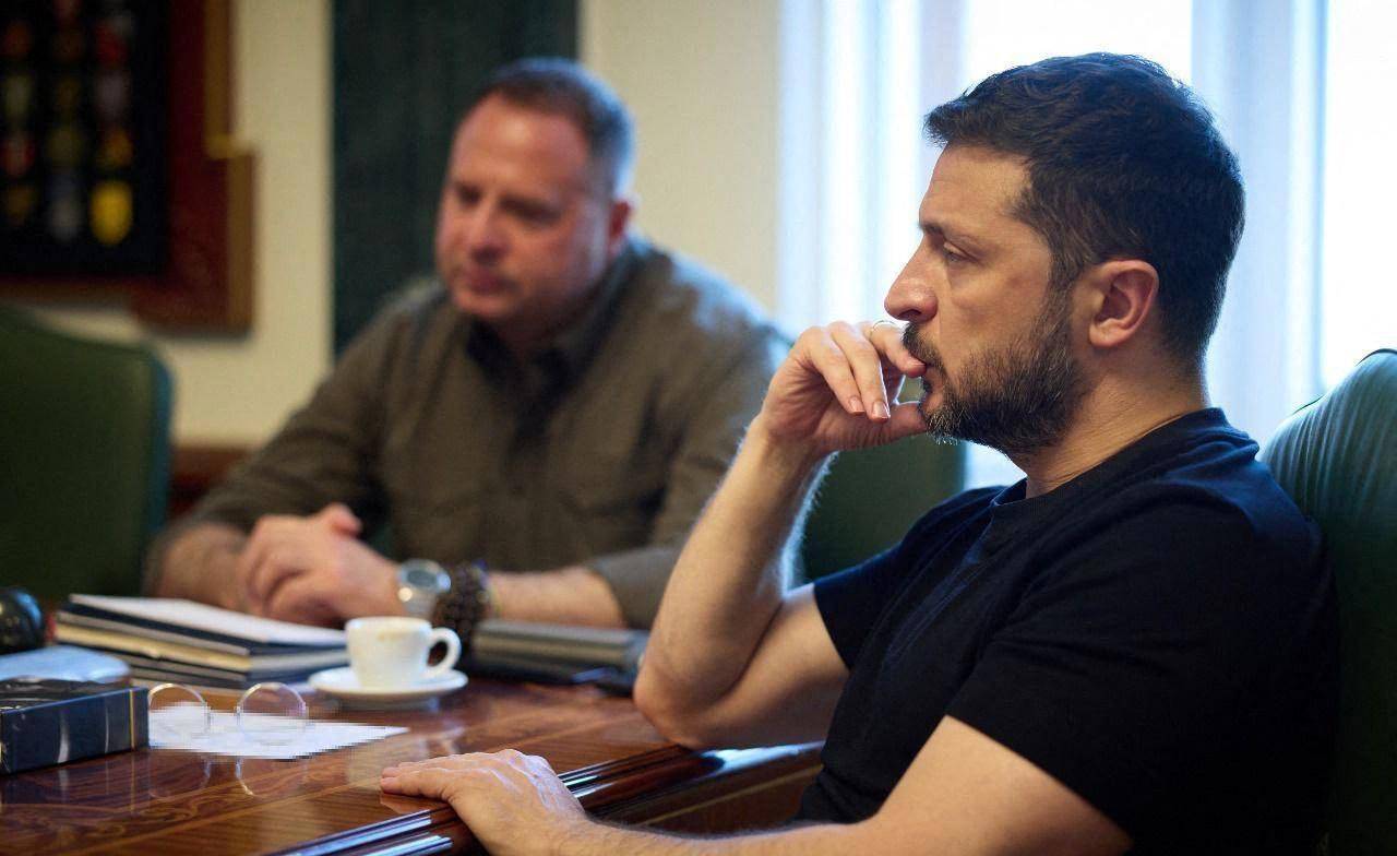 乌克兰前外长连夜出逃,自称遭到乌总统打压,泽连斯基好日子到头了?