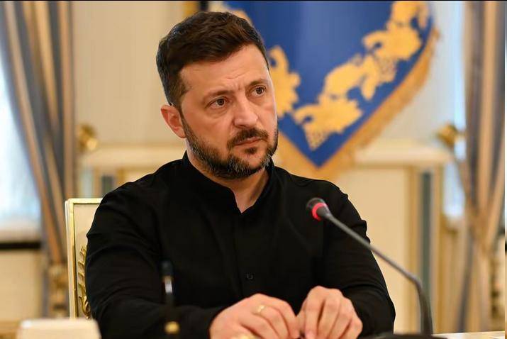 乌克兰前外长连夜出逃,自称遭到乌总统打压,泽连斯基好日子到头了?